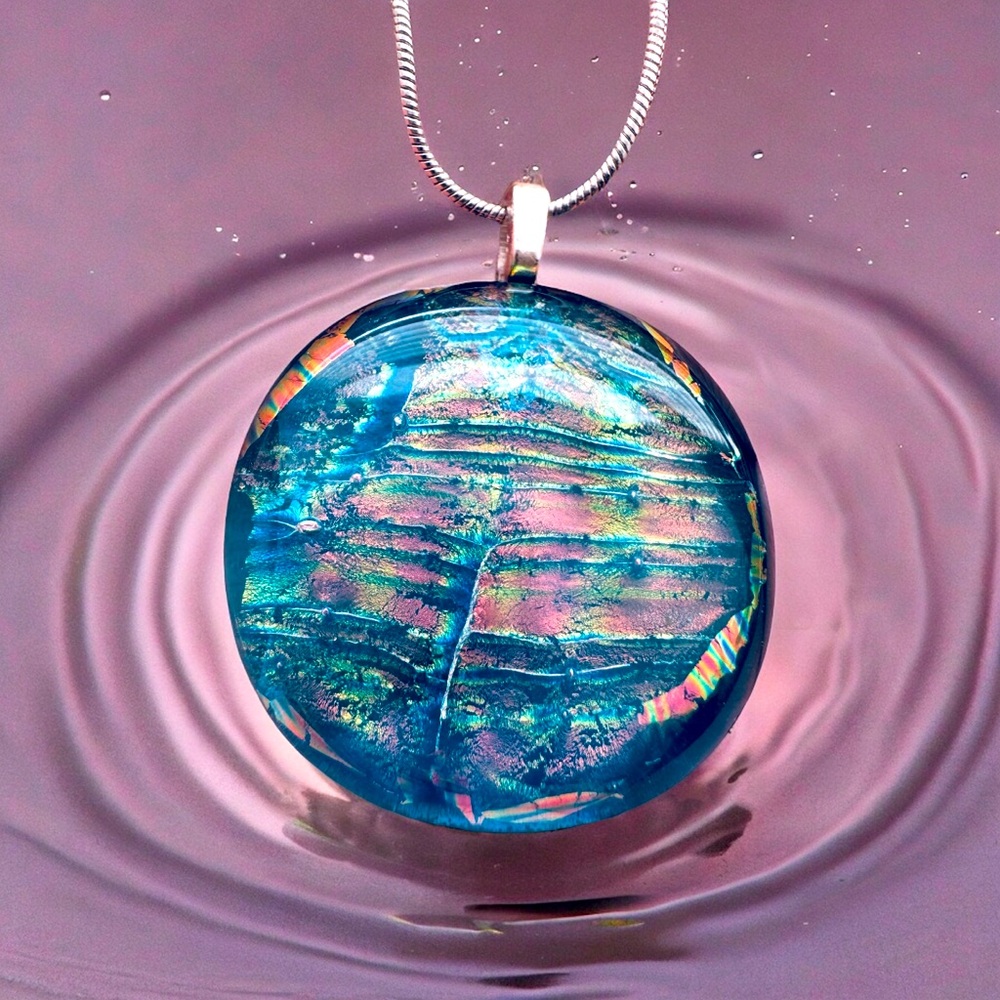 Dichroic Shine